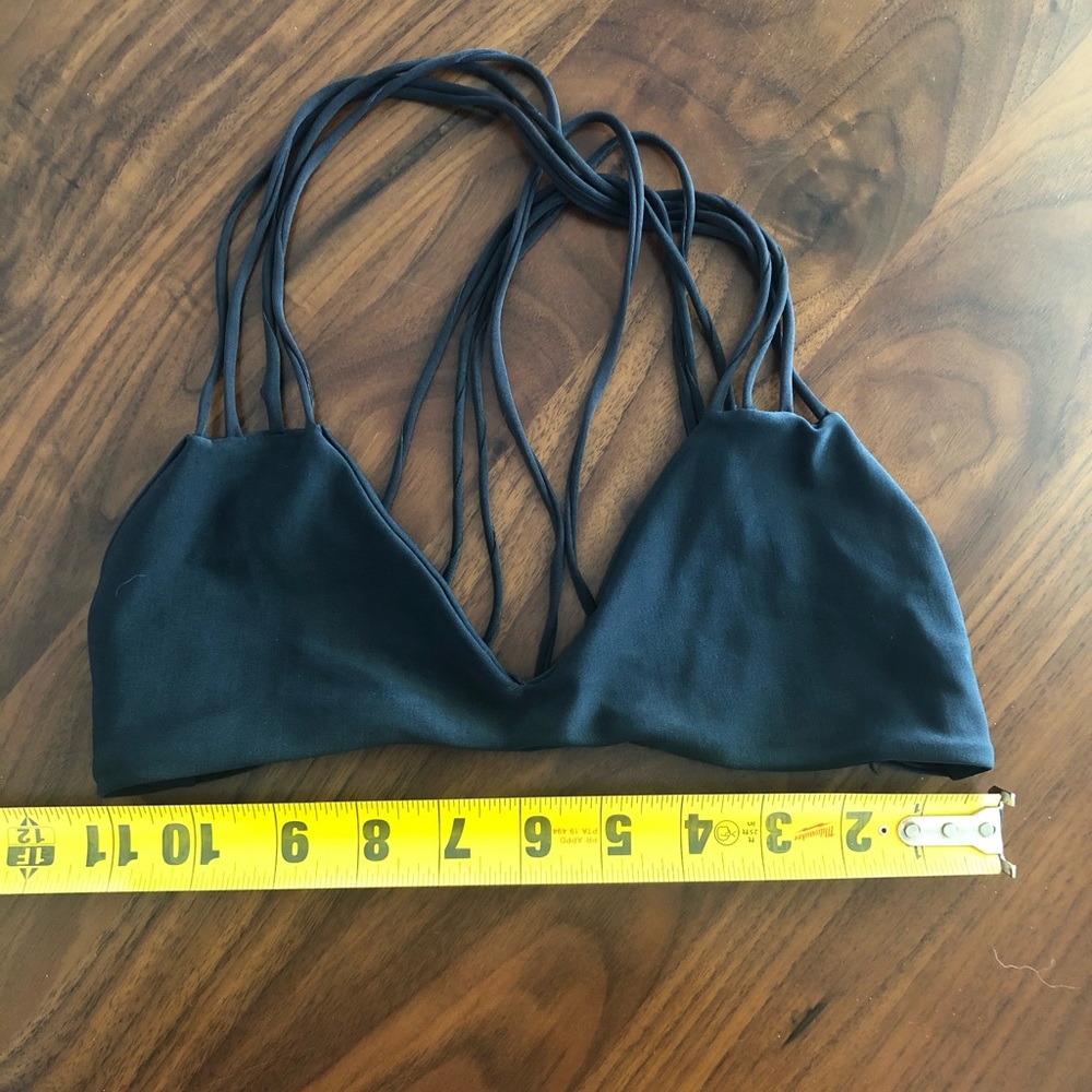Mikoh Banyans Top (size M, color Black)